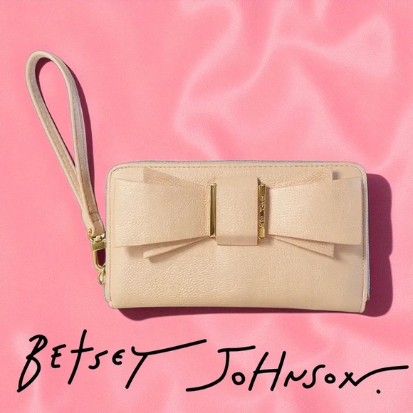 Betsey Johnson Coquette Nude Bow Zip Around Wristlet Wallet Evening Clutch - Picture 1 of 9